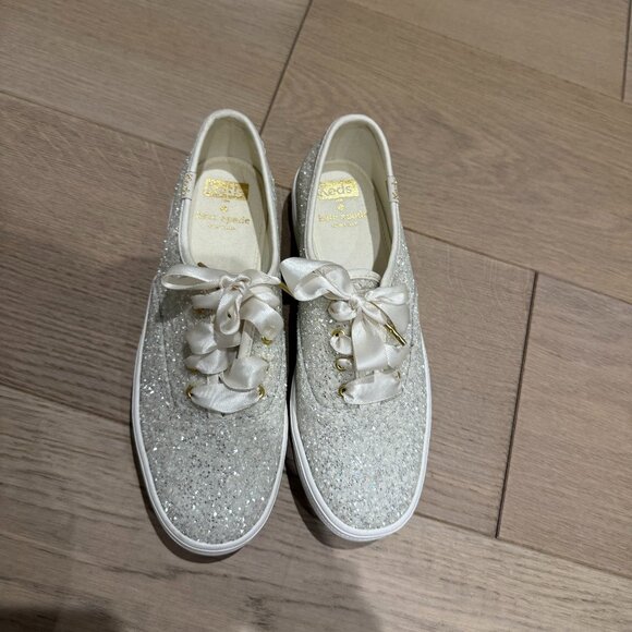 Sneakers - Picture 1 of 1